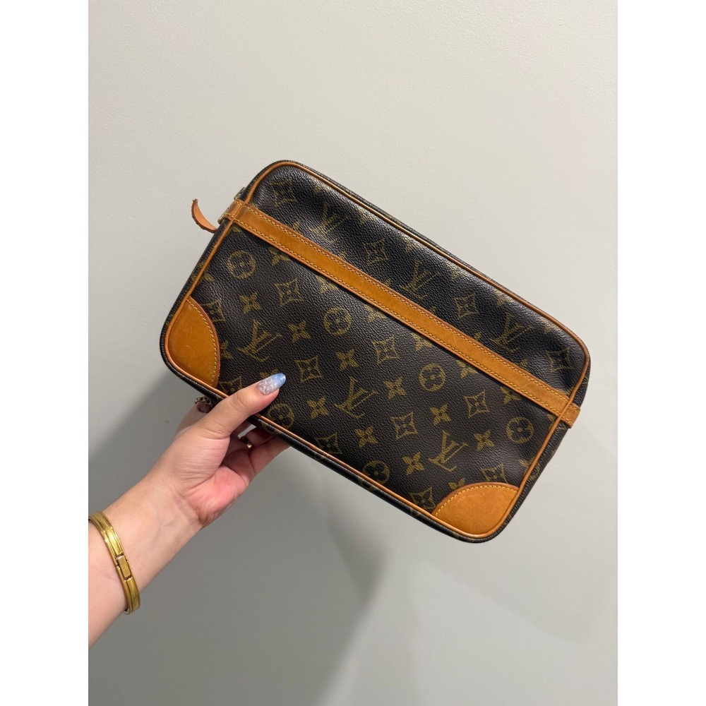 Louis Vuitton Vintage Monogram Clutch